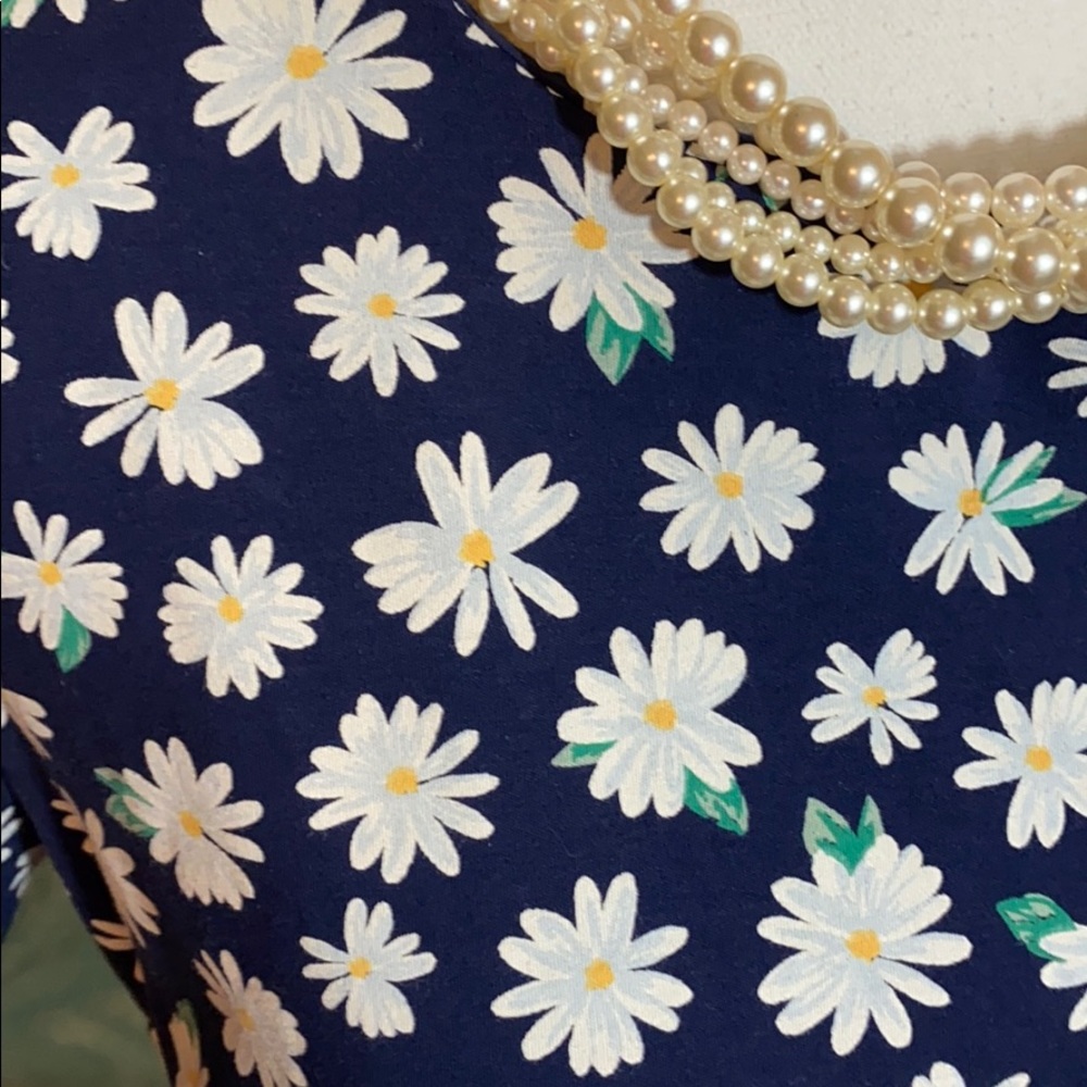 Old Navy blue with white & yellow daisies dress